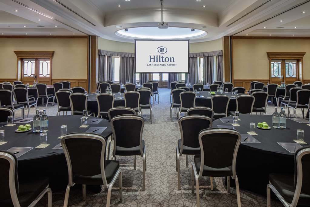 Hotel Hilton East Midlands Airport 4*